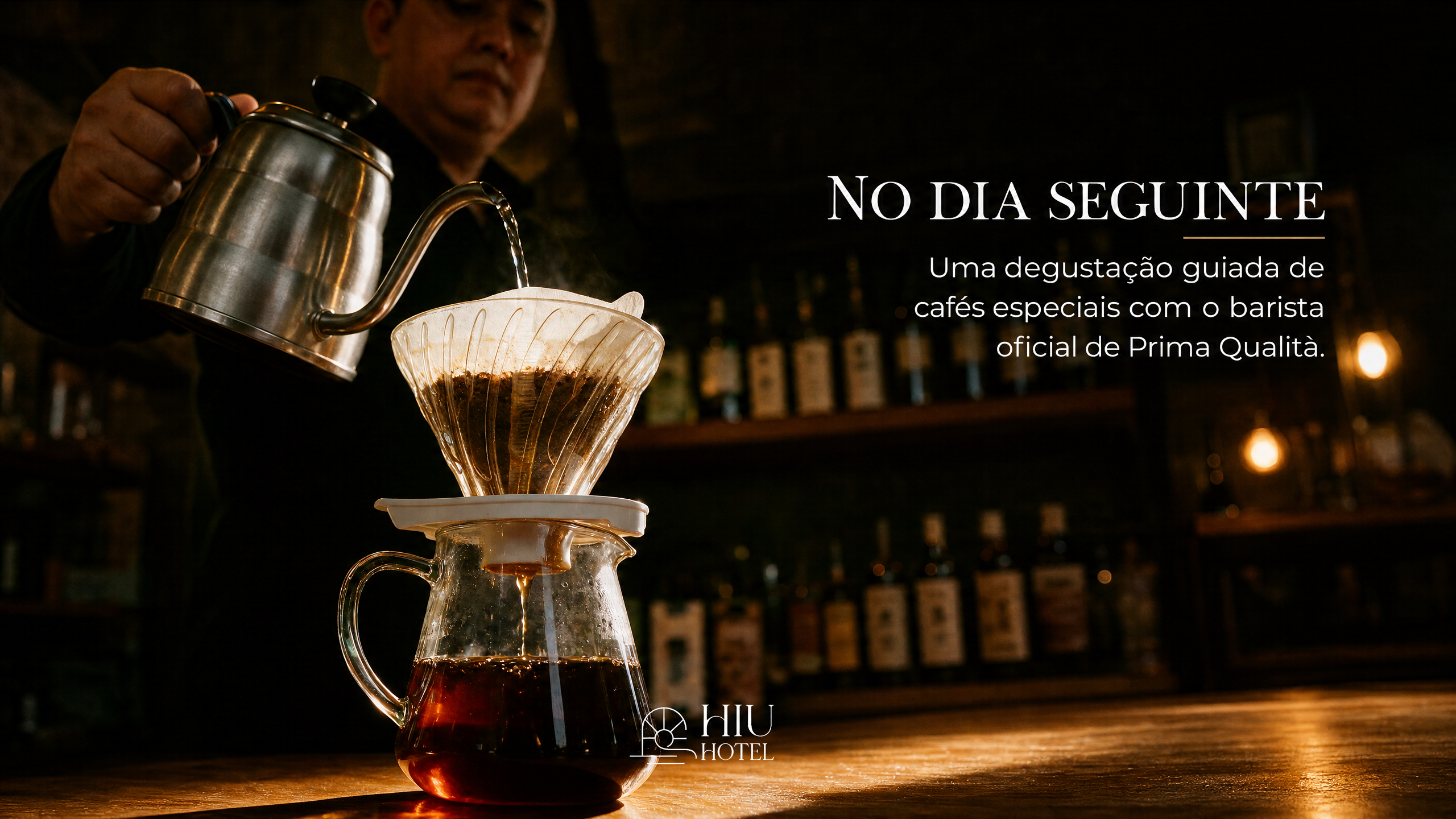 Café coado em coador de porcelana durante degustação da Prima Qualità